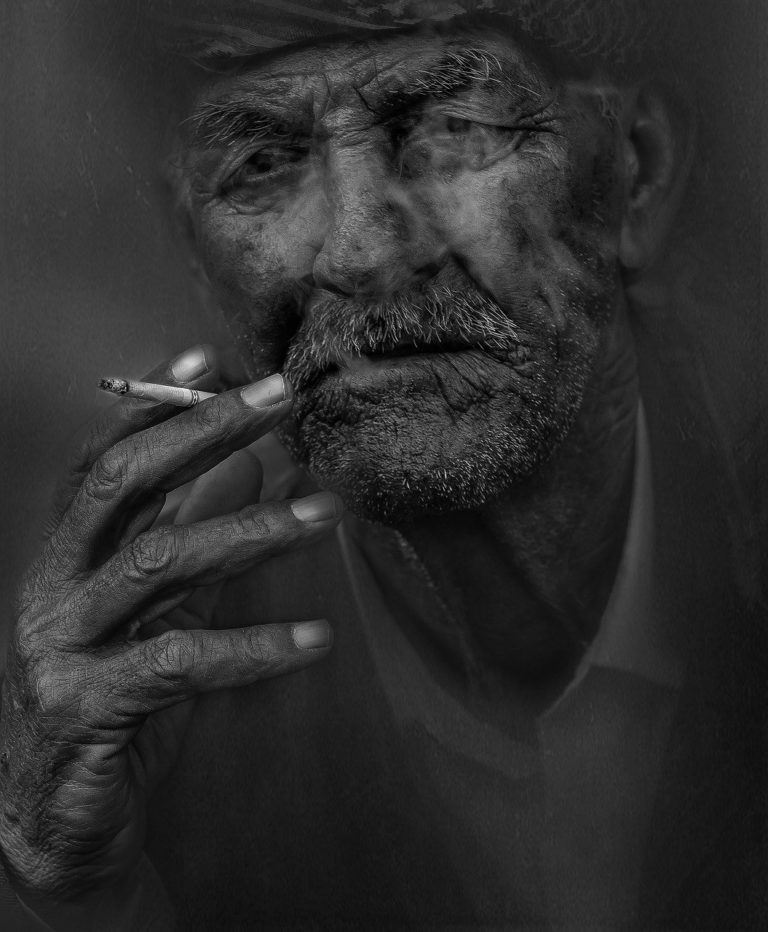smoker, man, smoking-798992.jpg